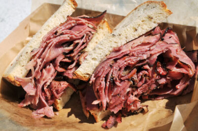 pastrami-new-york Sandwich pastrami à New York