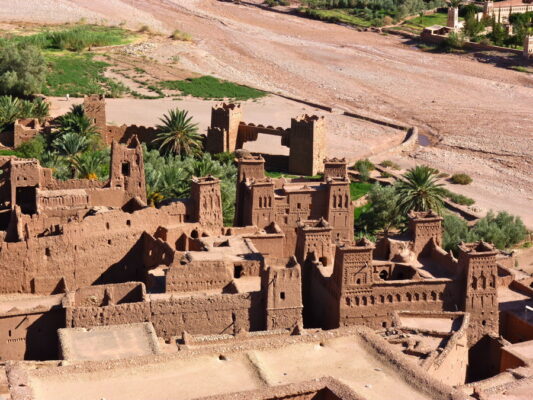 Mur en terre ocre à Aït Ben Haddou