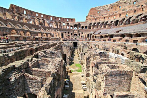 Intérieur du Colisée de Rome