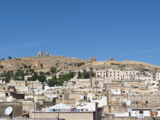 Tombeaux mérinides depuis la médina de Fès