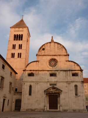 Eglise dans le centre historique de Zadar