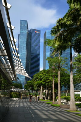 Le long de la baie de Singapour