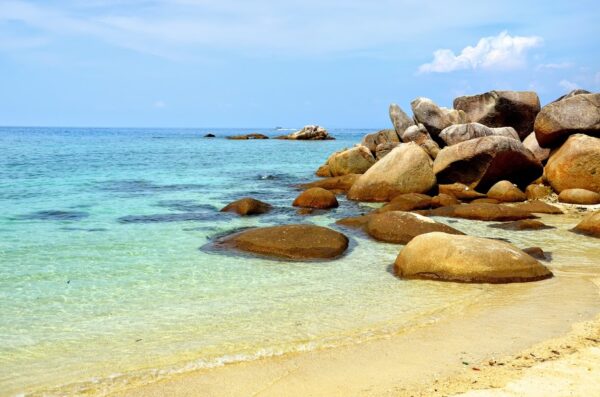 Plage aux îles Perhentian