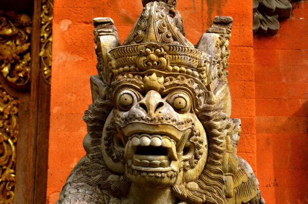 statue-temple-bali