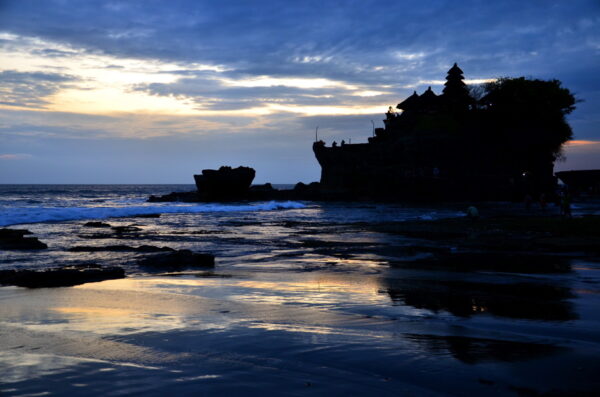 sunset-tanah-lot