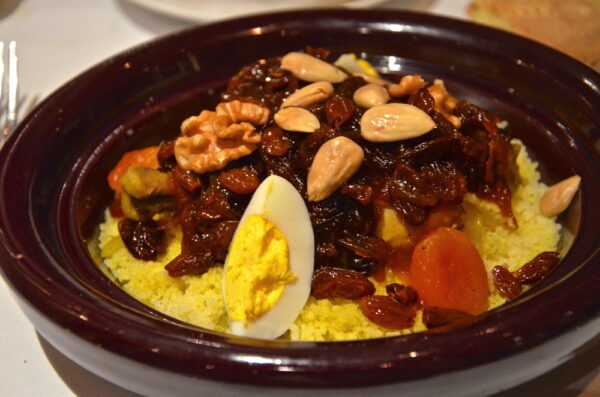 Couscous tfaya au restaurant Amaraz de l'hôtel Sahrai