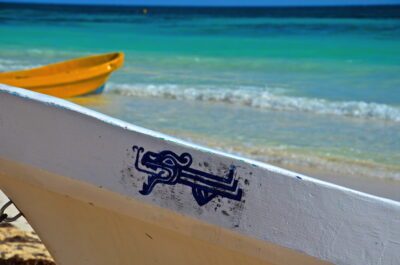 Bateaux sur la plage de Tulum