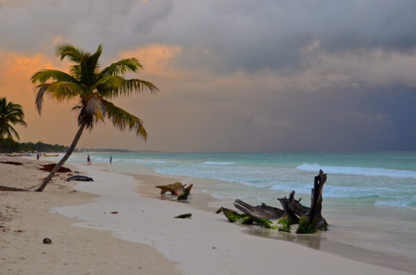 Sunset sur la plage de Tulum