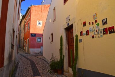 Ruelle de l'Alfama à Lisbonne