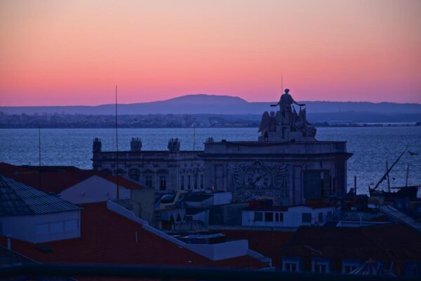 Sunrise à Lisbonne depuis l'hôtel do Chiado à Lisbonne