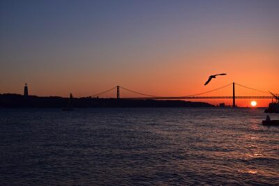 Sunset sur le Tage à Lisbonne