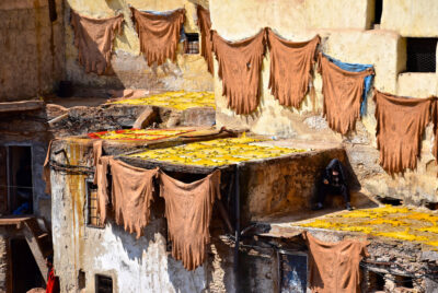 Séchage au soleil aux tanneries Chouara