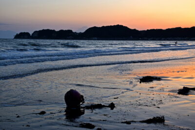 Coucher de soleil sur la plage de Kamakura