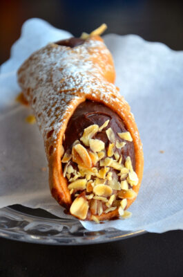 Cannolo au chocolat en Sicile