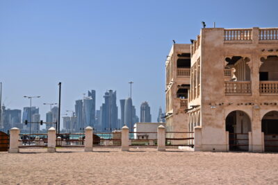 Contraste modernité & tradition à Doha au Qatar