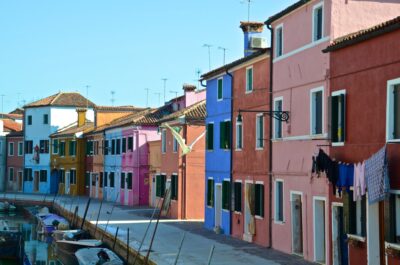 Ruelle & canal à Burano