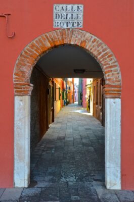 Une ruelle de l'île de Burano