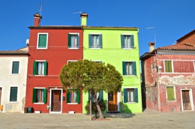 Une Piazza de l'île de Burano