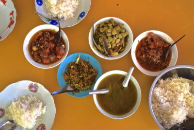 Repas au monastère Mahagandayon