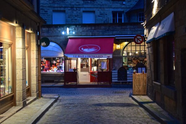 Rue de Saint-Malo Intra-muros en soirée