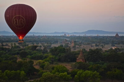 Survol de Bagan