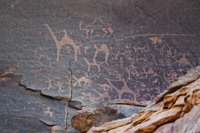 Pétroglyphes dans le Wadi Rum