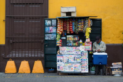 Vendeur de rue à Lima