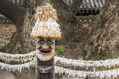 Statue en bois à Hahoe