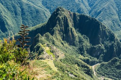 Panorama depuis le sommet de la montagne Machu Picchu