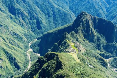 Panorama depuis le sommet de la montagne Machu Picchu