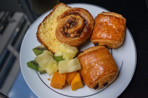 Petit déjeuner à l'hôtel le Cinq Codet