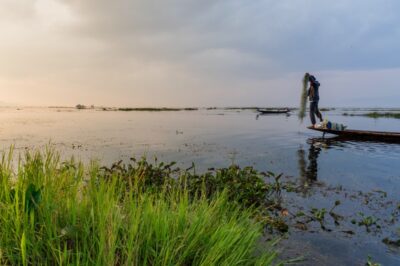 Fin de journée sur le lac Inle