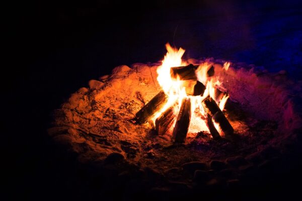 Feu de bois au Foresta Lumina