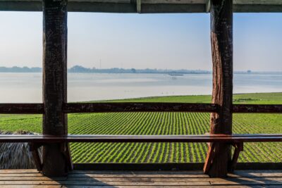 Panorama sur le lac depuis le pont U Bein