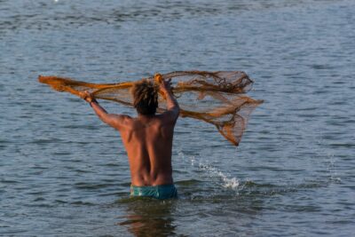 Pêcheur sur le lac Taungthaman