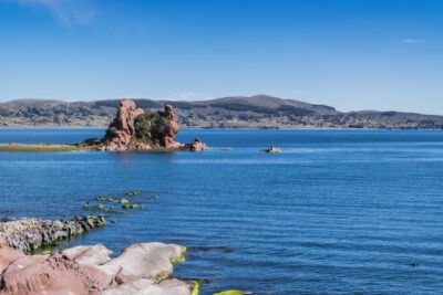 Vue sur le lac Titicaca depuis le Titilaka lodge