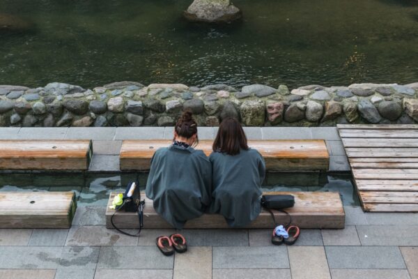 Bain de pied à Yumura Onsen