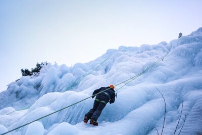 Cascade de glace au Pays des Ecrins dans les Hautes-Alpes