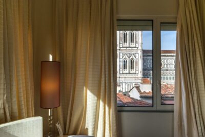 Vue sur le Duomo de Florence depuis l'hôtel Brunelleschi