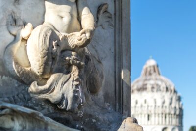 Fontaine à Pise