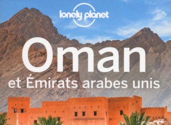 Guide papier pour un voyage à Oman