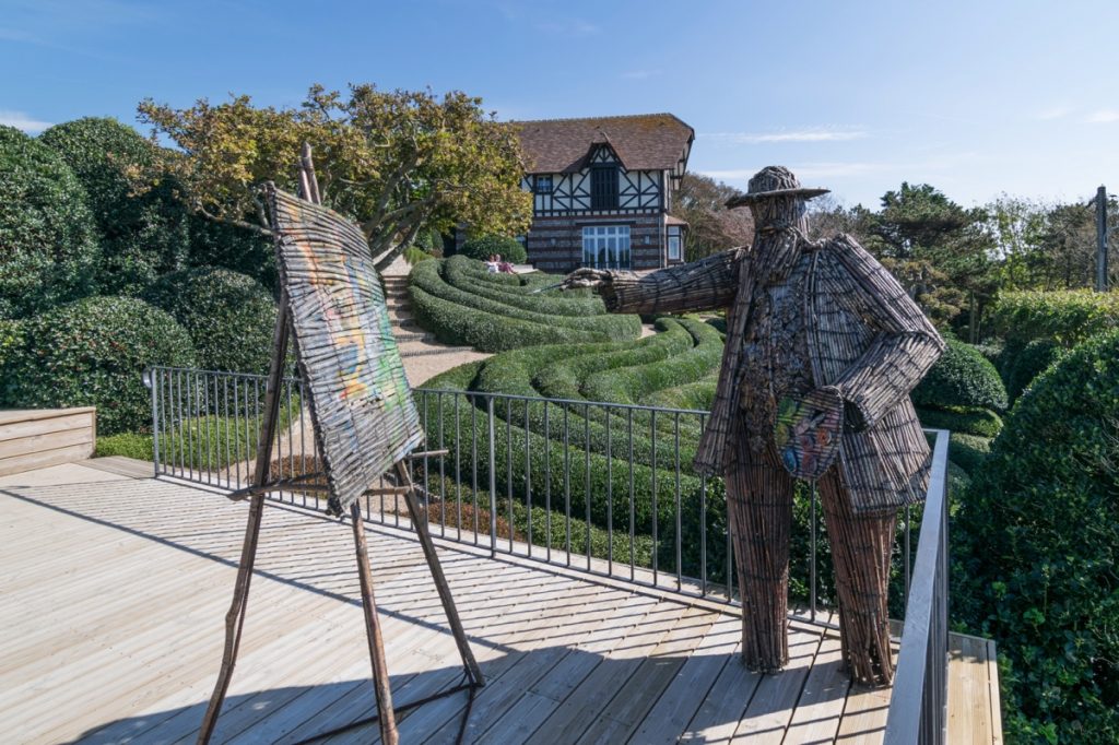 Statue de Claude Monet aux jardins d'Etretat