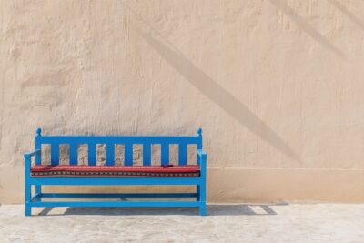 Banc traditionnel dans la vieille ville d'Al Wakrah