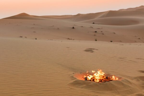 Feu dans le Rub al Khali aux UAE