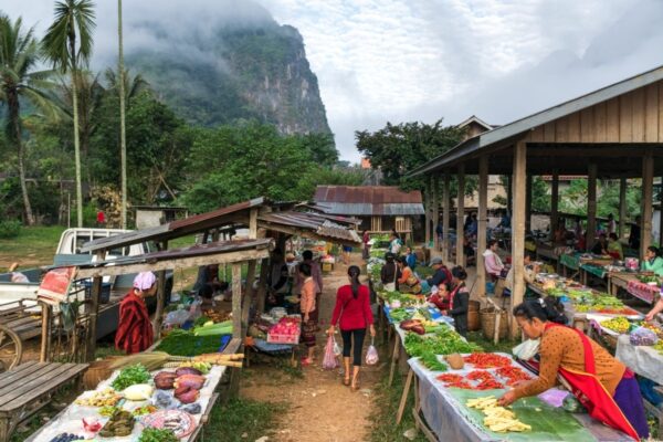 Marché rural dans le nord du Laos