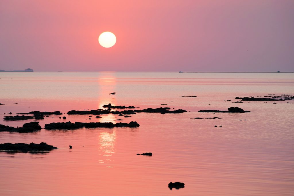 Coucher de soleil dans le nord du Qatar