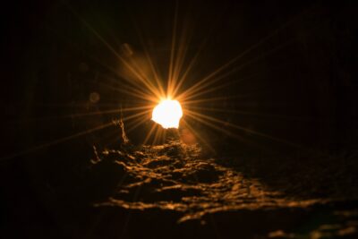 Soleil à travers une tour du fort al Zubarah