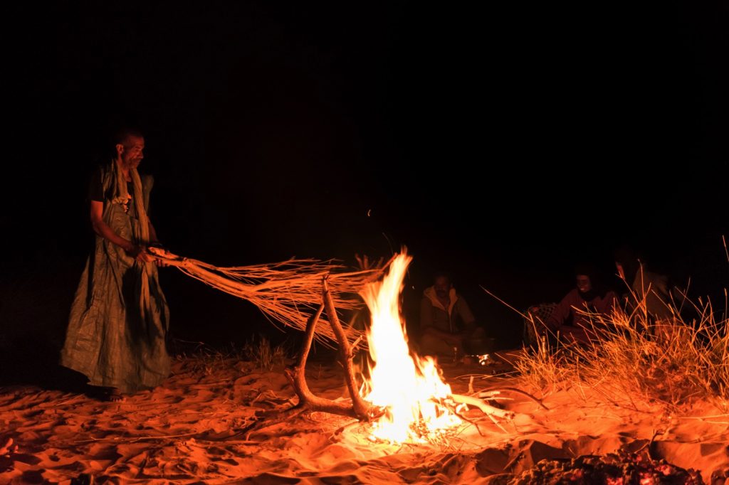 Bivouac, un soir de randonnée en Mauritanie