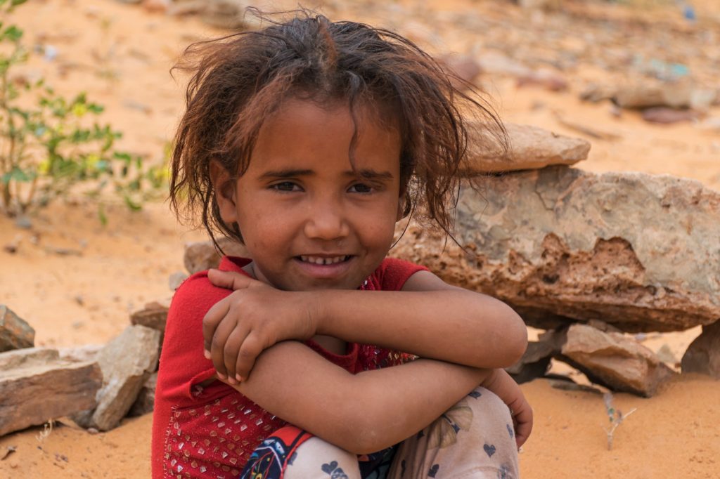 Fillette dans l'Adrar en Mauritanie