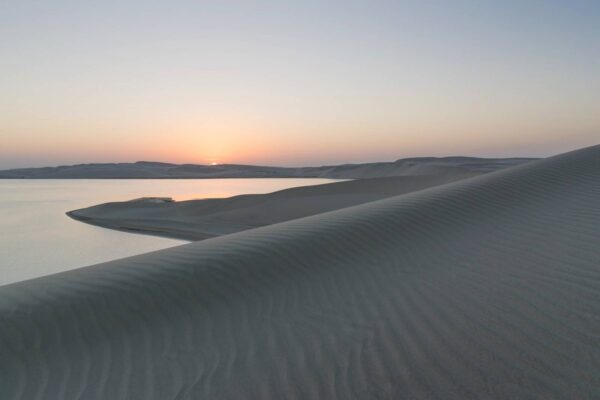 Coucher de soleil sur la mer intérieure du Qatar